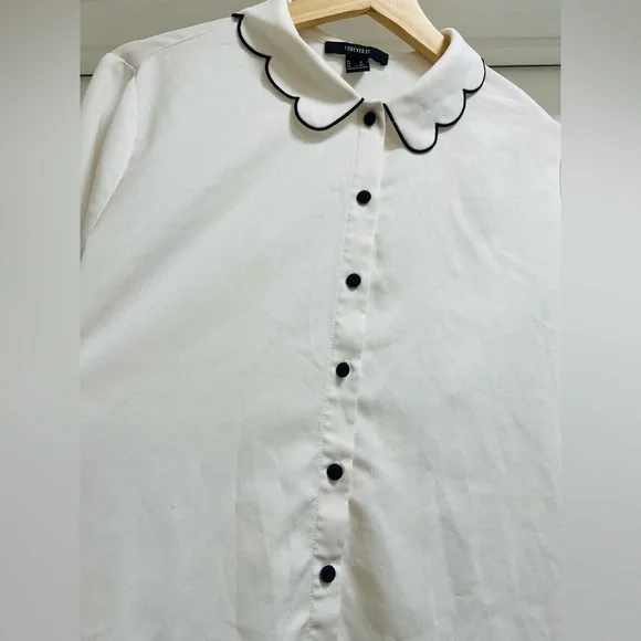 Forever 21 Collared White Top - Picture 3 of 4